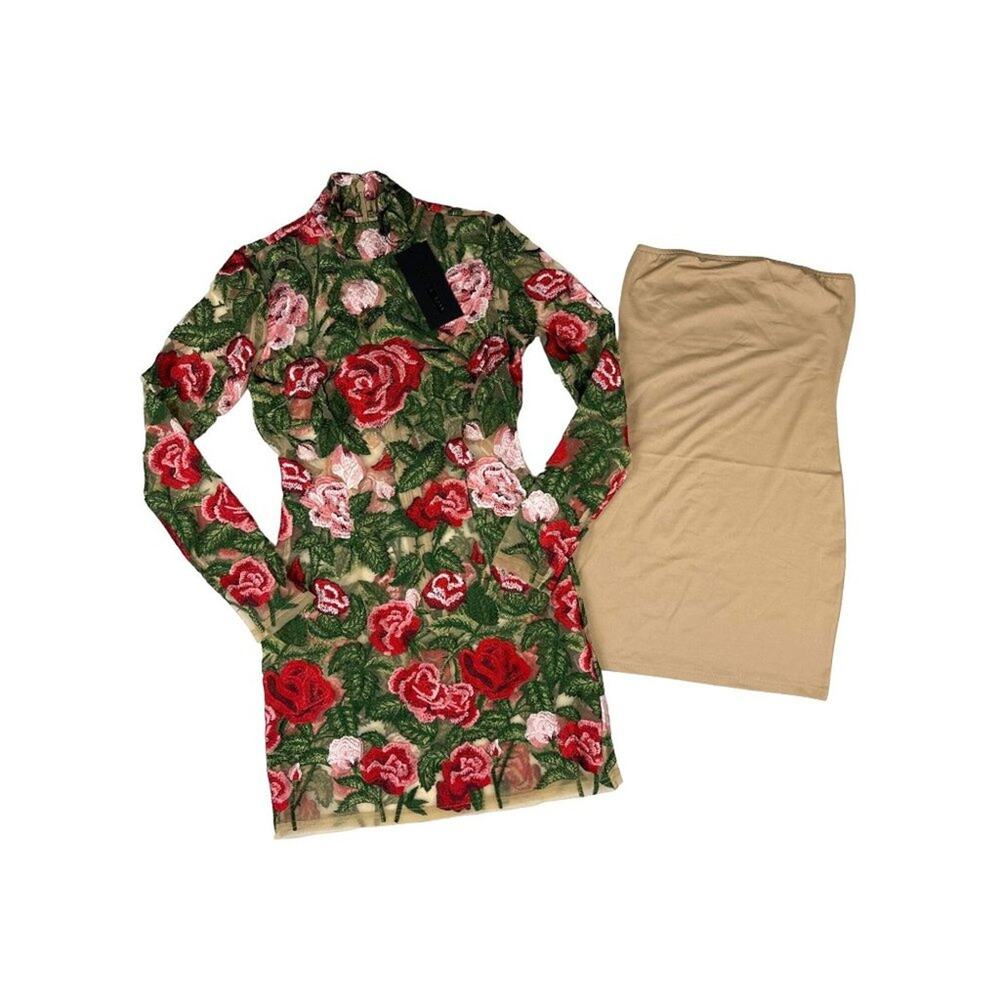 Fashion Nova - The Garden Scene Embroidered Mini Dress in Red and Green